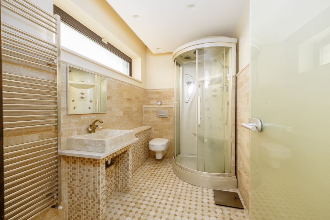 Casă cu 6 camere de vânzare în Est, Pantelimon – fotografia 10 din 26