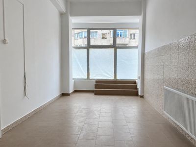 Spațiu comercial cu 5 camere de închiriat în Sud, Bacău – fotografia 5 din 16