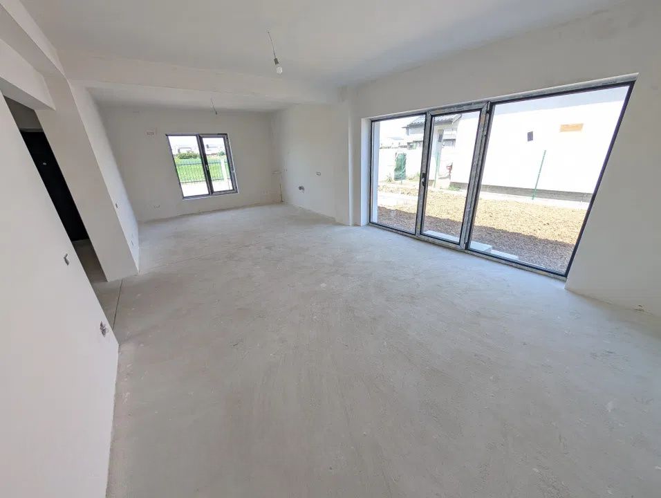 Casă cu 5 camere de vânzare în Tunari – fotografia 12 din 20