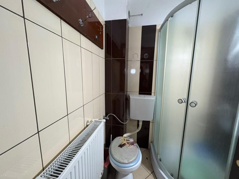 Garsonieră cu 1 cameră de închiriat în Central, Targu-Jiu – fotografia 6 din 8