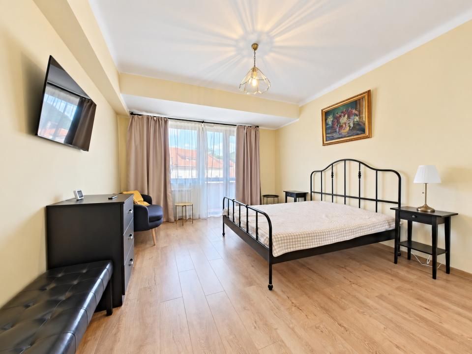 Apartament cu 3 camere de închiriat în Centrul Istoric, Brașov – fotografia 7 din 14