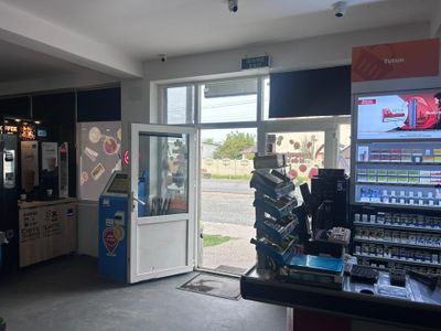 Spațiu comercial cu 3 camere de vânzare în Central, Tamadau Mare – fotografia 4 din 24