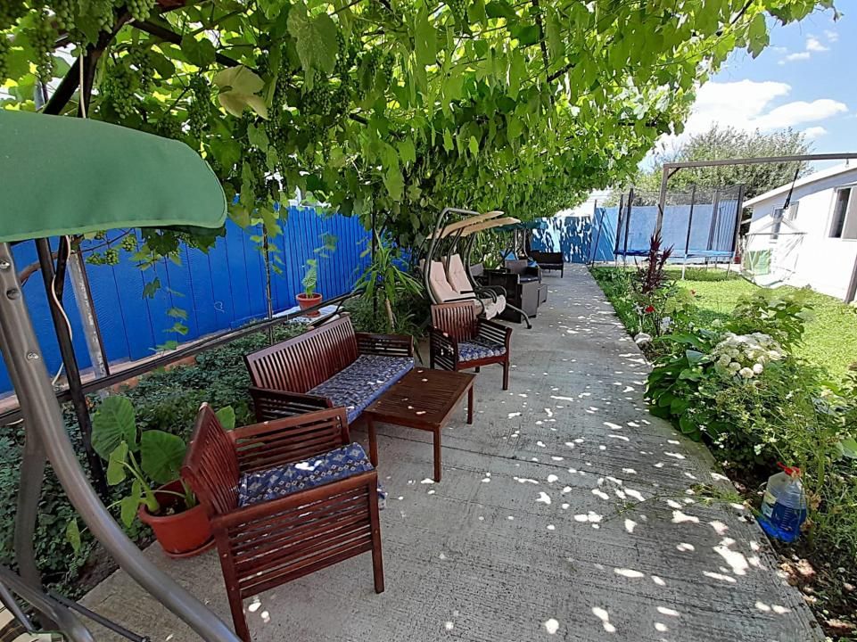 Casă cu 12 camere de vânzare în Central, Mamaia-Sat – fotografia 16 din 20
