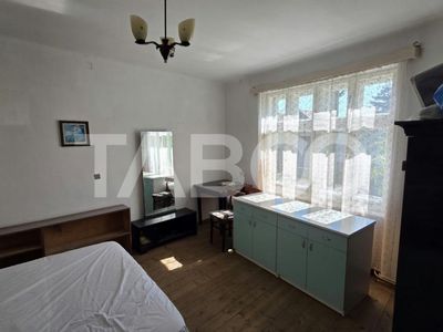 Casă cu 2 camere de vânzare în Petresti – fotografia 5 din 16