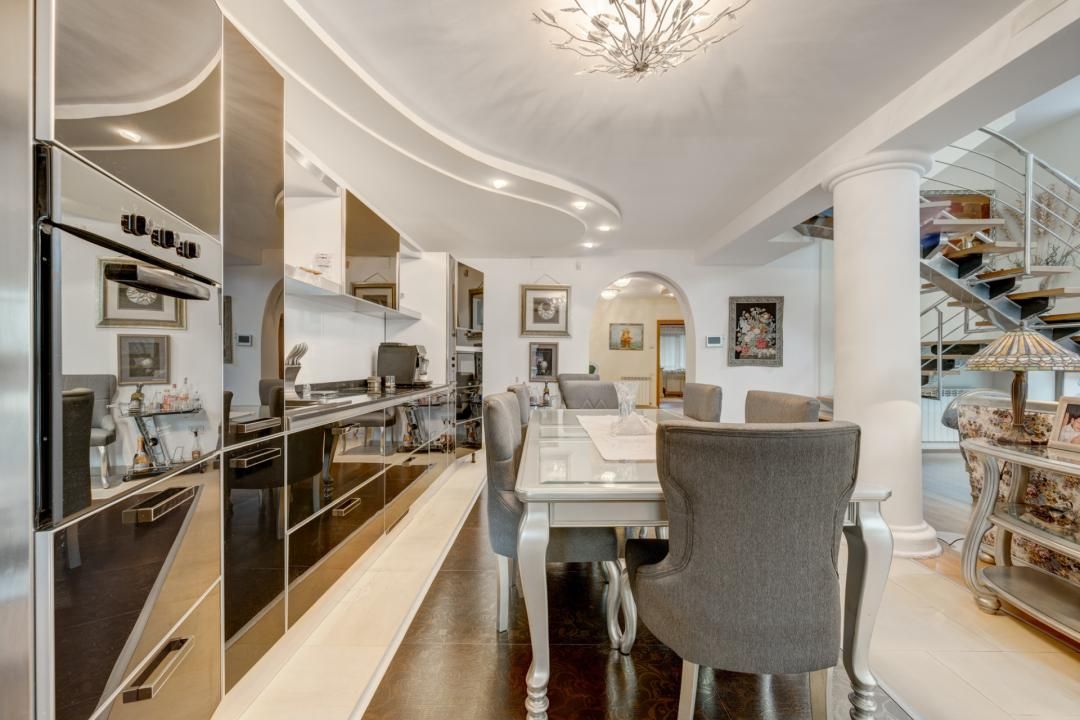 Casă cu 8 camere de închiriat în Banu Manta, București – fotografia 3 din 41