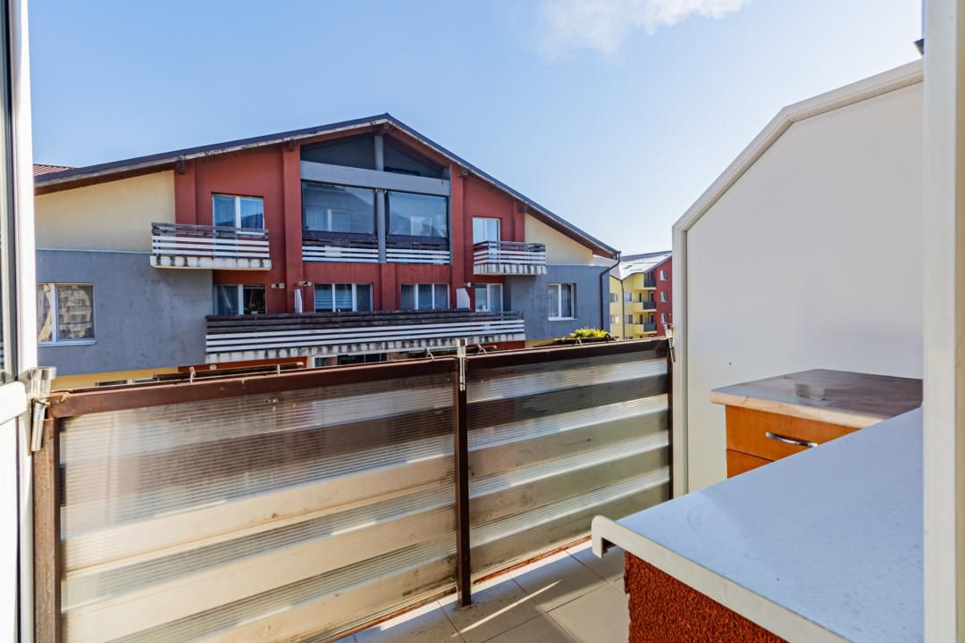 Apartament cu 3 camere de vânzare în Tractorul, Brașov – fotografia 8 din 17