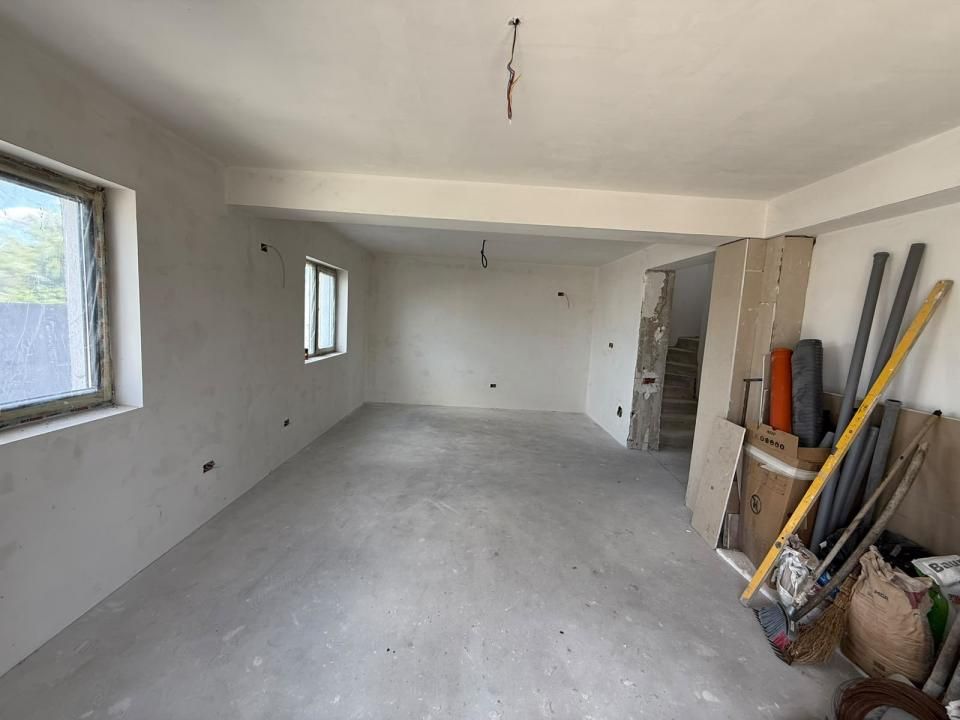 Casă cu 4 camere de vânzare în Sud, Berceni – fotografia 22 din 30