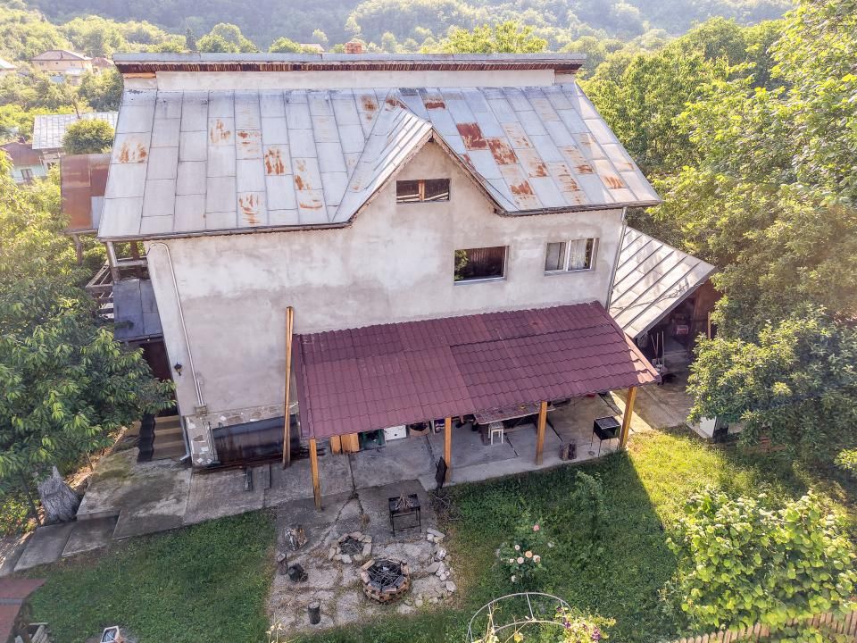 Casă cu 5 camere de vânzare în Fagetu – fotografia 34 din 57