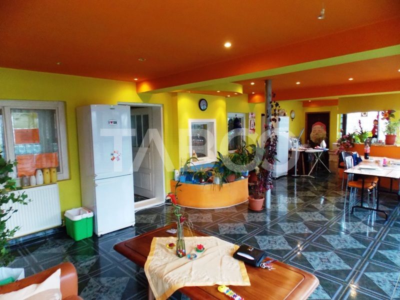 Hotel / pensiune cu 13 camere de vânzare în Cârțișoara – fotografia 29 din 53