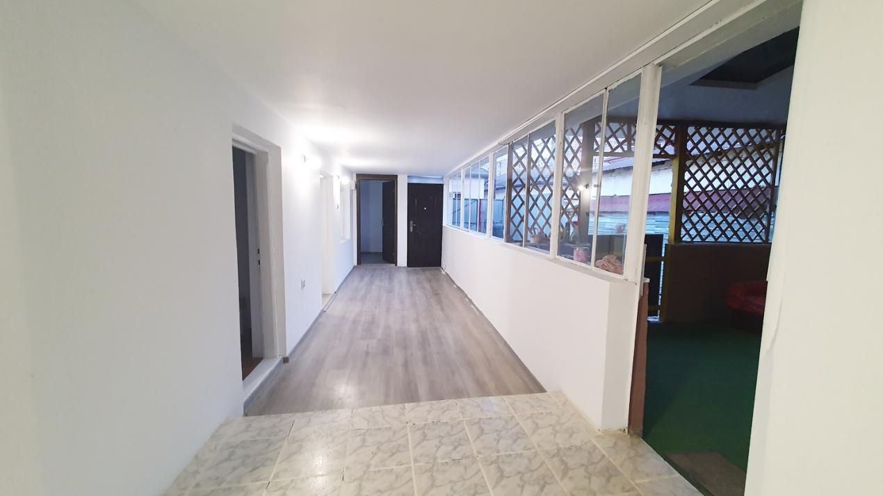 Casă cu 4 camere de vânzare în Ferentari, București – fotografia 2 din 12