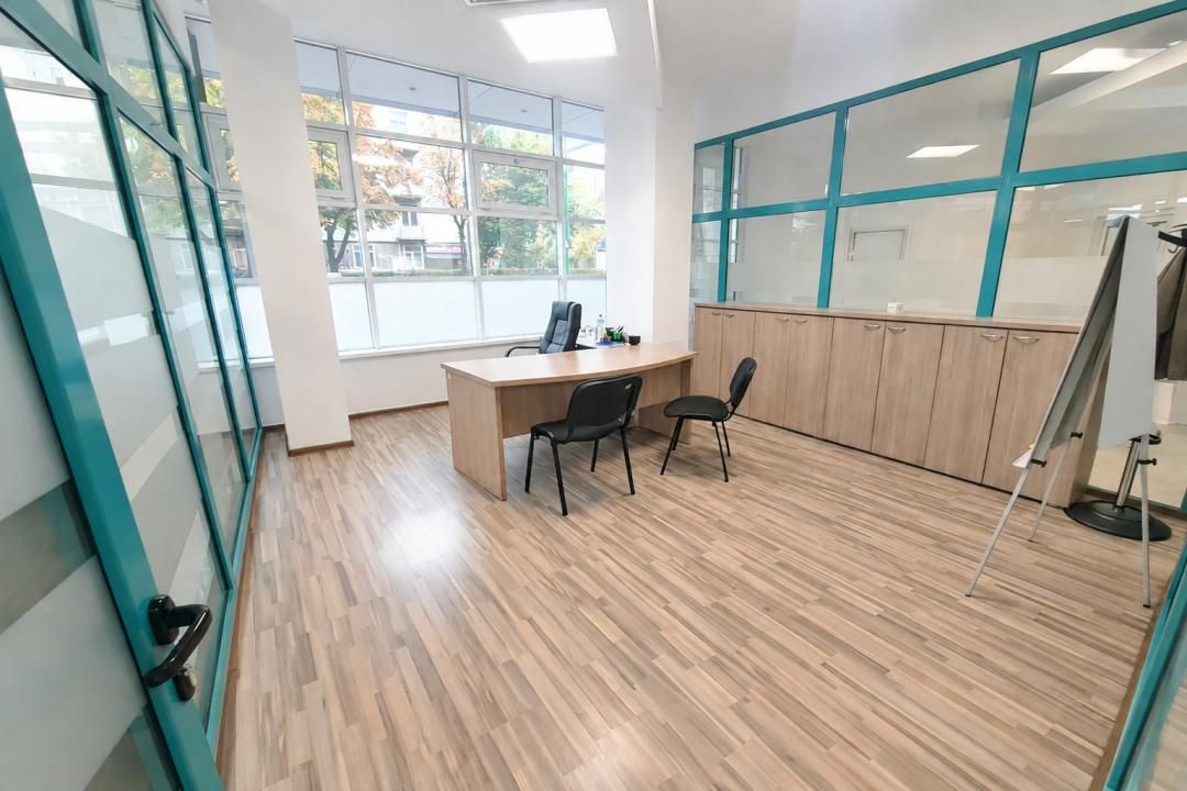 Spațiu comercial cu 10 camere de vânzare – fotografia 8 din 13