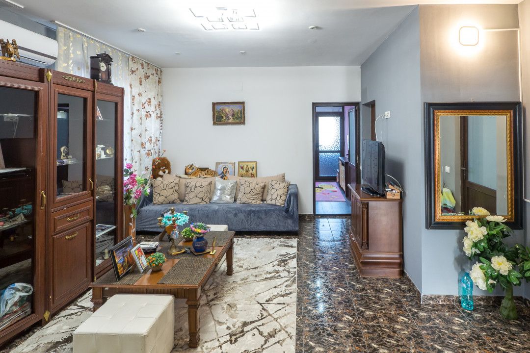 Casă cu 8 camere de vânzare în Est, Voluntari – fotografia 58 din 65