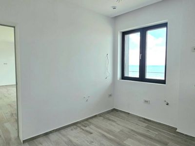 Apartament cu 3 camere de vânzare în Nord, Mamaia – fotografia 5 din 9