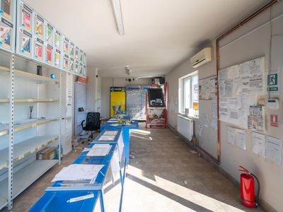 Spațiu industrial cu 3 camere de vânzare în Central, Săcălaz – fotografia 2 din 10