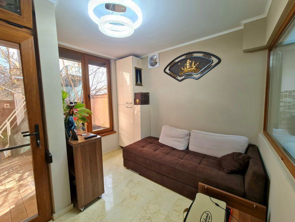 Casă cu 6 camere de vânzare în Domnești – fotografia 12 din 36