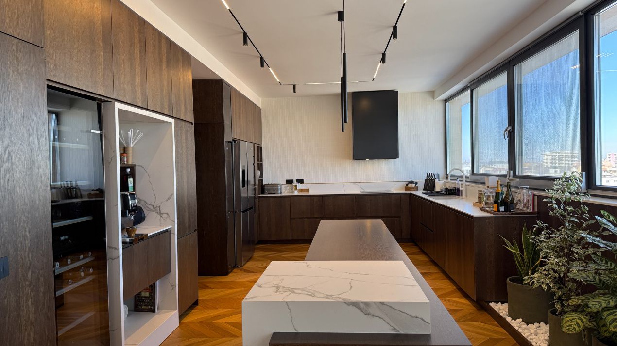 Apartament cu 6 camere de vânzare în Mamaia – fotografia 8 din 85