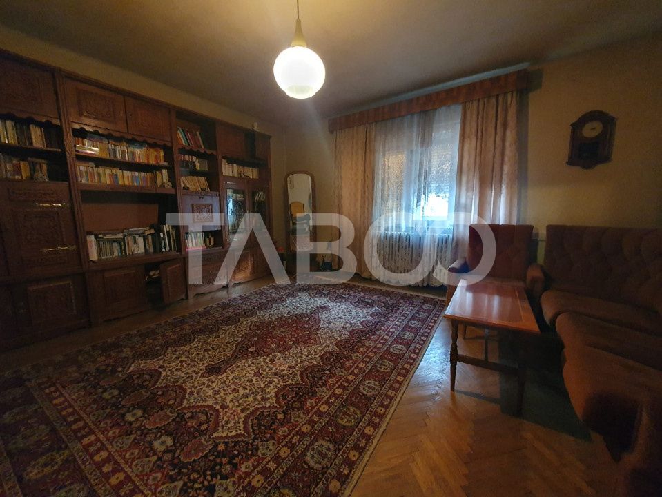 Casă cu 5 camere de vânzare în Făgăraș – fotografia 4 din 12