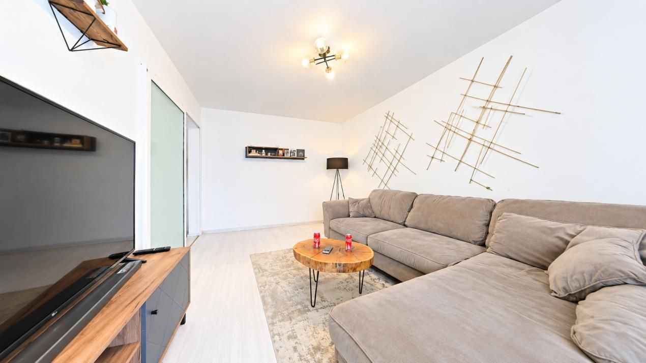 Apartament cu 3 camere de vânzare în Grivitei, Brașov – fotografia 2 din 10