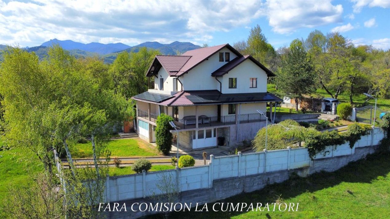 Casă cu 6 camere de vânzare în Berislavesti – fotografia 1 din 41