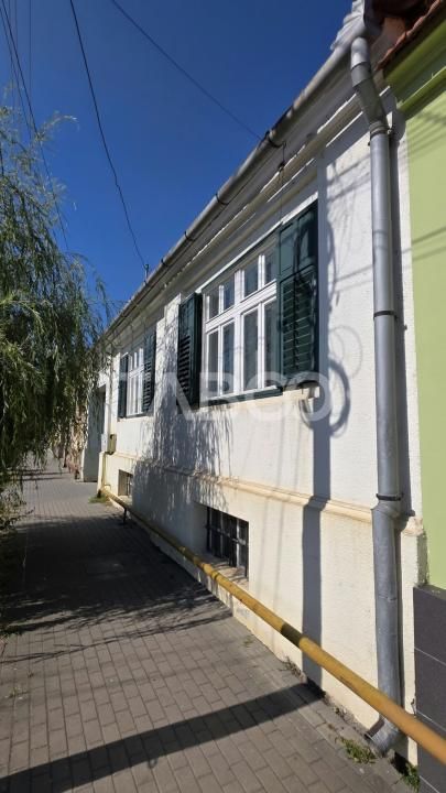 Casă cu 2 camere de vânzare în Petresti – fotografia 3 din 16