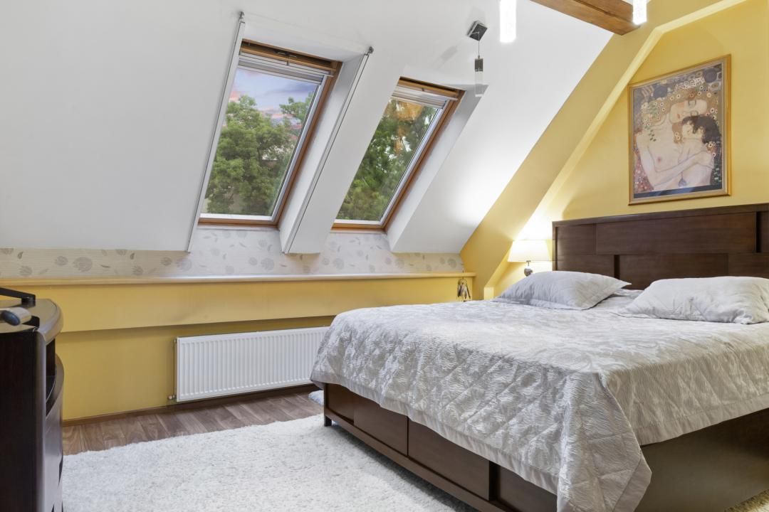 Casă cu 8 camere de vânzare în Vatra Luminoasa, București – fotografia 17 din 38