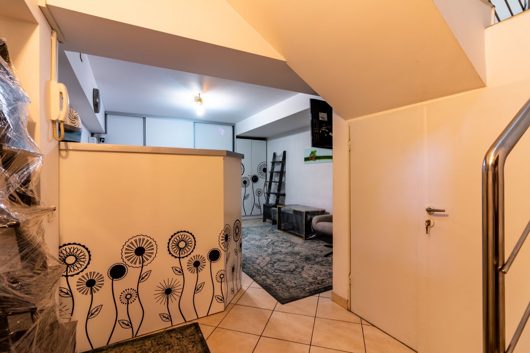Casă cu 9 camere de vânzare în Unirii, București – fotografia 42 din 49
