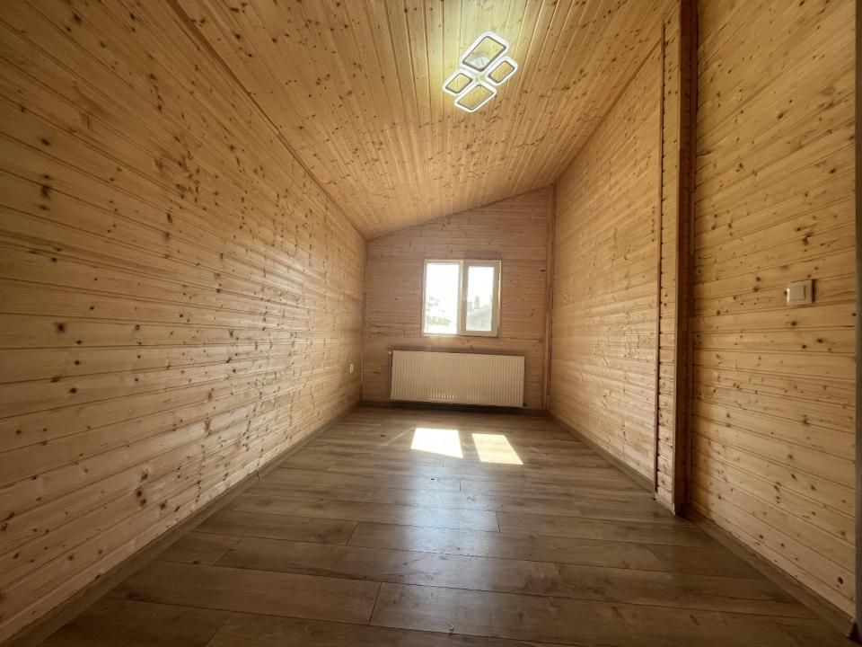 Casă cu 4 camere de vânzare în Central, Cuparu – fotografia 18 din 31