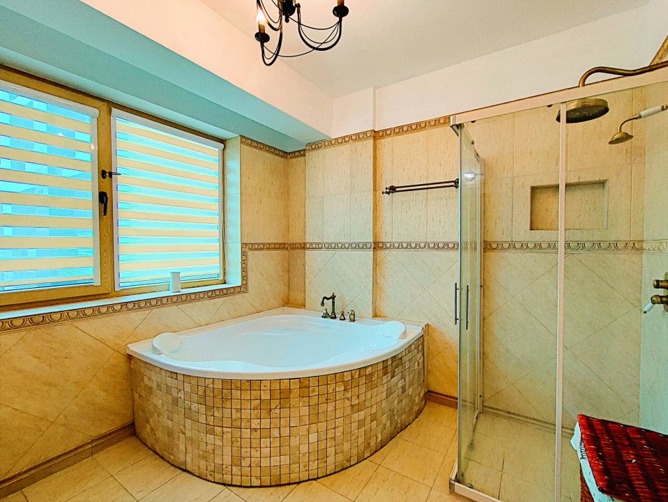 Apartament cu 3 camere de vânzare în Central, Mamaia-Sat – fotografia 24 din 27