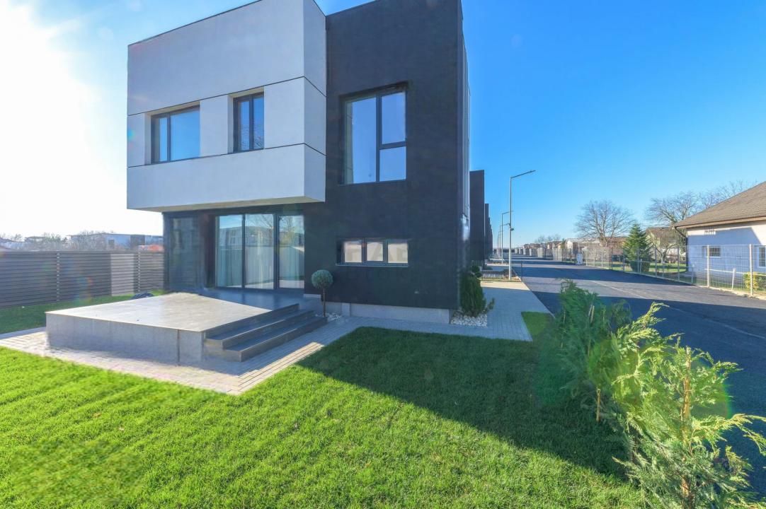 Casă cu 4 camere de vânzare în Central, Tunari – fotografia 2 din 9