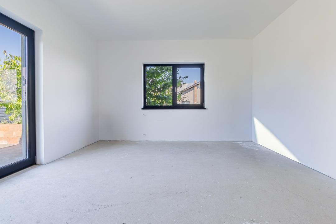 Casă cu 4 camere de vânzare în Sânpetru – fotografia 9 din 13