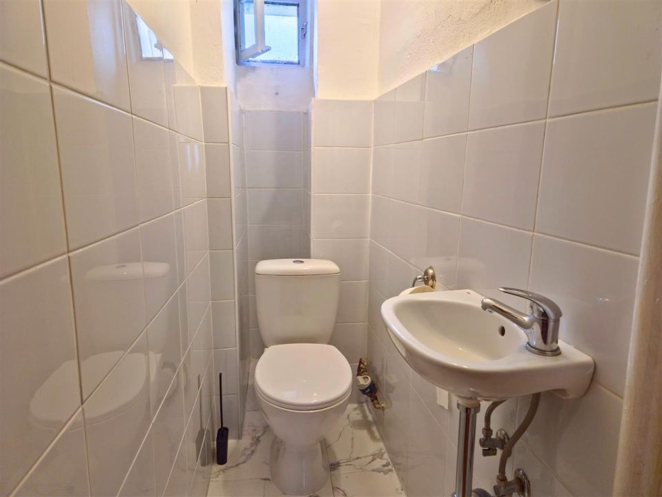 Apartament cu 3 camere de închiriat în Central, Râmnicu Vâlcea – fotografia 13 din 15