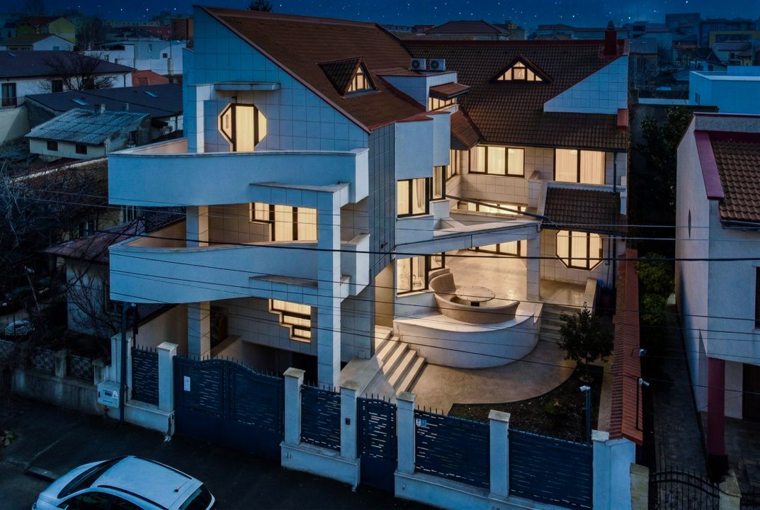 Casă cu 11 camere de vânzare în Faleza Nord, Constanța – fotografia 31 din 31