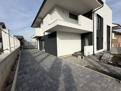 Casă cu 4 camere de vânzare în Cetate, Alba Iulia – fotografia 3 din 8