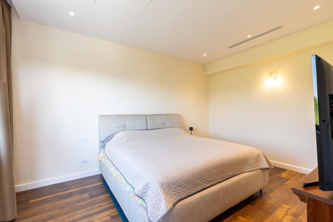 Casă cu 5 camere de vânzare în Ultracentral, Tunari – fotografia 22 din 34