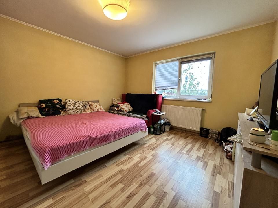 Casă cu 7 camere de vânzare în Central, Pantelimon – fotografia 7 din 20