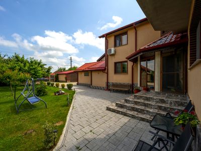 Casă cu 6 camere de vânzare în Afumați – fotografia 2 din 19