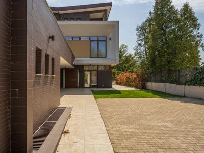 Casă cu 7 camere de vânzare în Mogoșoaia – fotografia 3 din 26