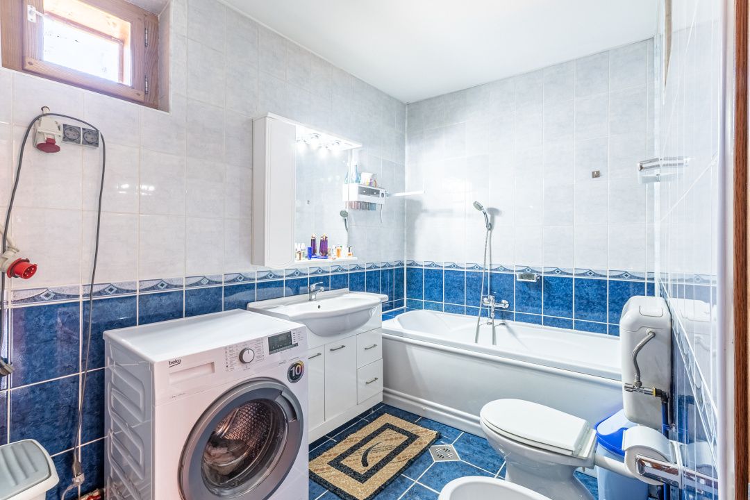 Casă cu 10 camere de vânzare în Râșnov – fotografia 12 din 35