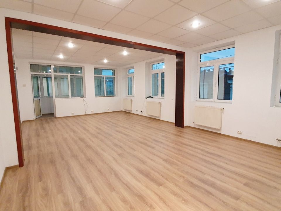 Spațiu de birouri cu 7 camere de vânzare în Calea Calarasilor, București – fotografia 3 din 11