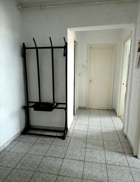 Apartament cu 5 camere de vânzare în Tomis Nord, Constanța – fotografia 9 din 12