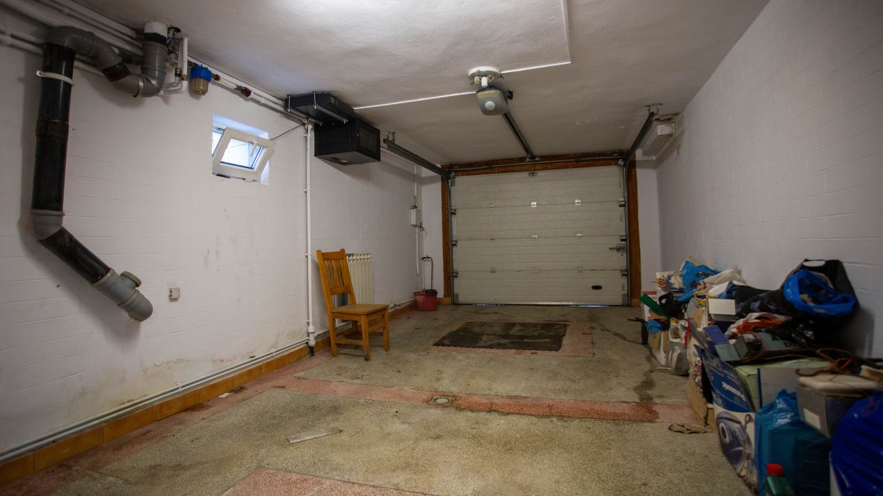 Casă cu 6 camere de vânzare în Comănești – fotografia 60 din 72