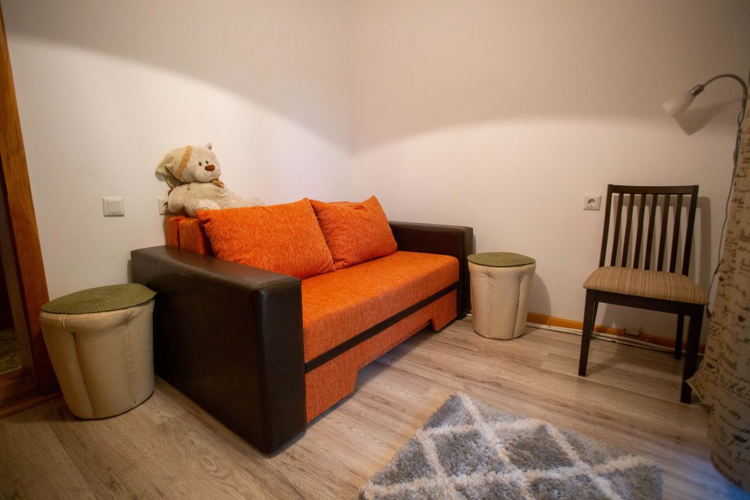 Casă cu 6 camere de vânzare în Comănești – fotografia 27 din 72