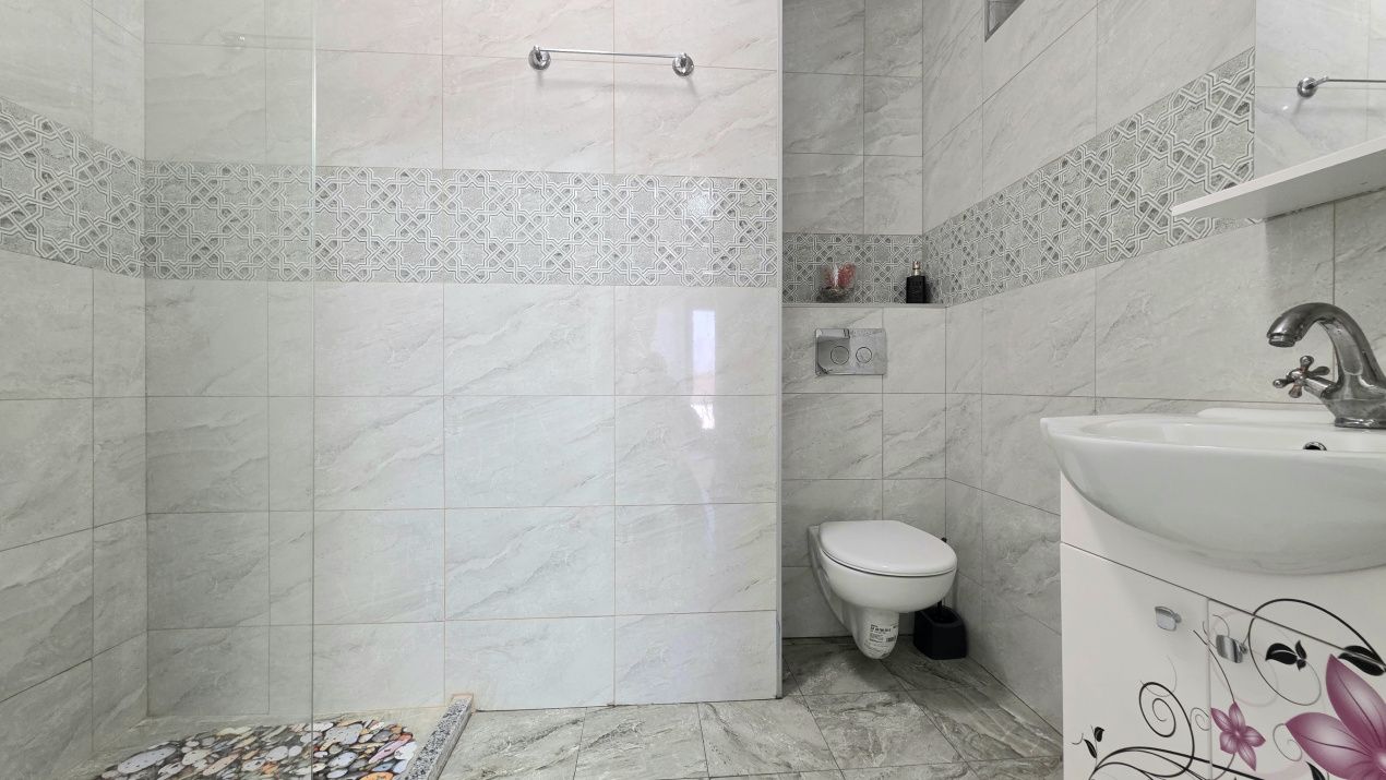 Casă cu 6 camere de vânzare în Mamaia-Sat – fotografia 33 din 36