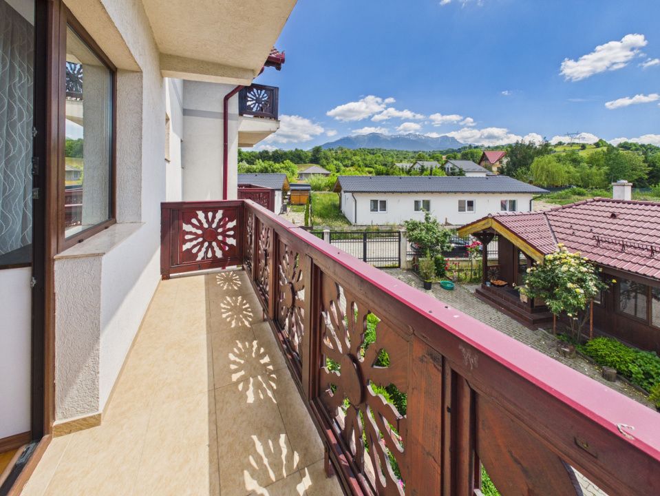 Casă cu 10 camere de vânzare în Tohanu Nou – fotografia 19 din 46