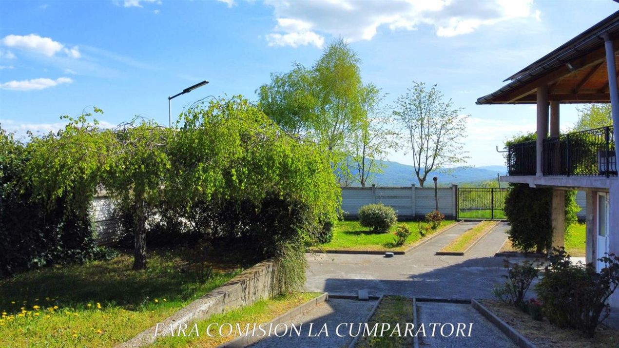 Casă cu 6 camere de vânzare în Berislavesti – fotografia 35 din 41