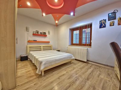 Casă cu 17 camere de vânzare în Central, Eforie Nord – fotografia 3 din 36