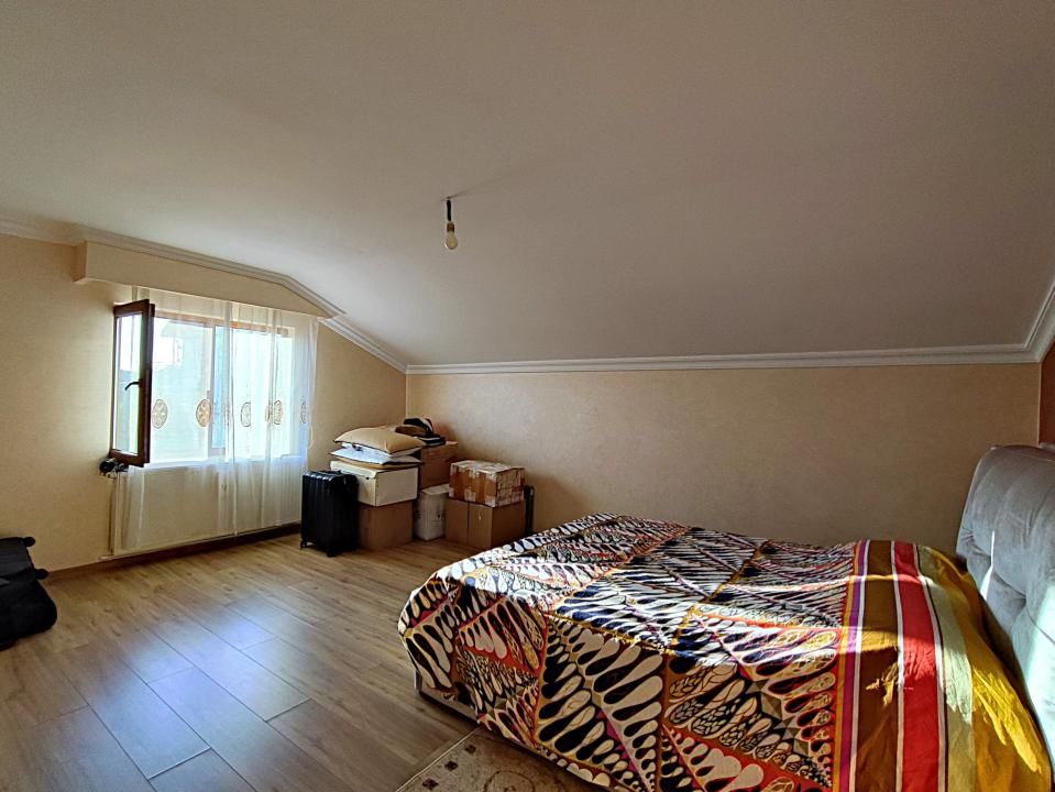 Casă cu 5 camere de vânzare în Valu lui Traian – fotografia 16 din 29