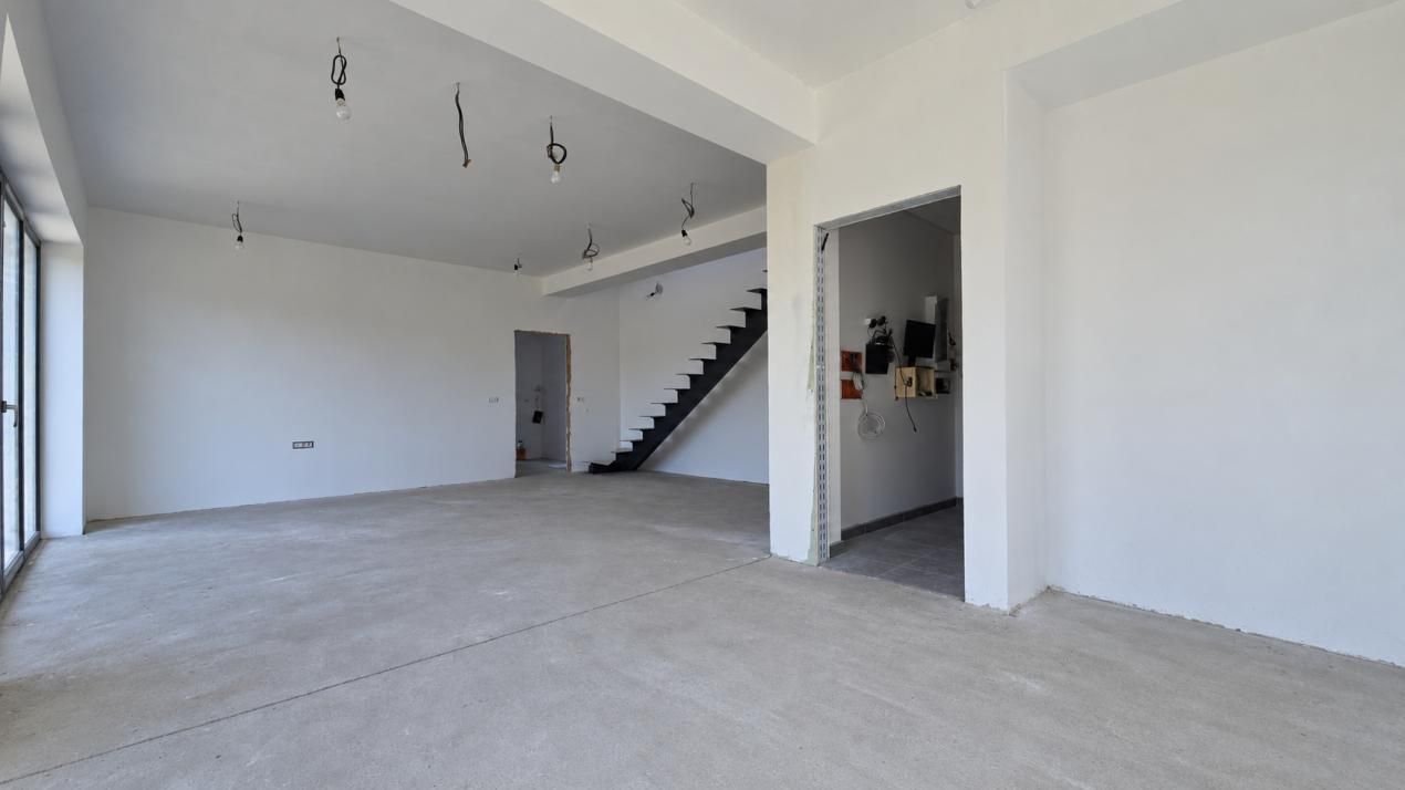 Casă cu 5 camere de vânzare în Central, Cristian – fotografia 16 din 26
