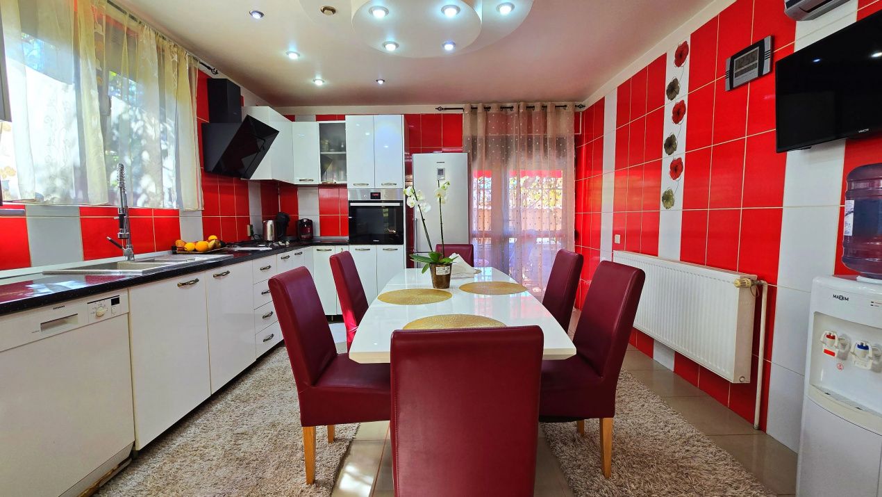 Casă cu 8 camere de vânzare în Central, Afumați – fotografia 32 din 91