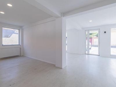 Spațiu comercial cu 2 camere de închiriat în Brasovul Vechi, Brașov – fotografia 3 din 8